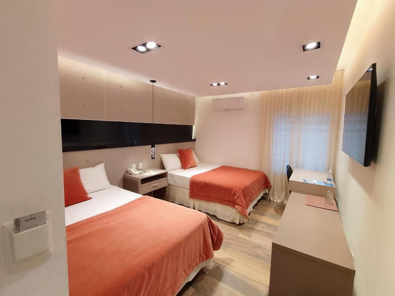 Global Hotel Centenario Extérieur photo